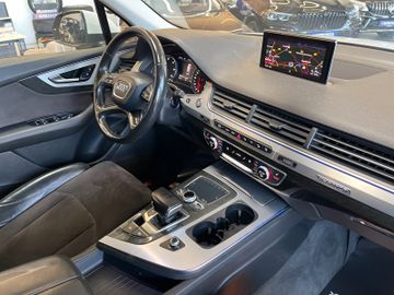 Audi Q7 3.0 TDI quattro *7SITZER*2.HAND*BI-XENON*AHK*