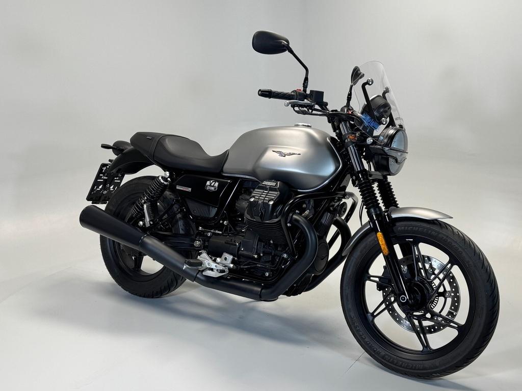 Moto Guzzi V7 Stone 