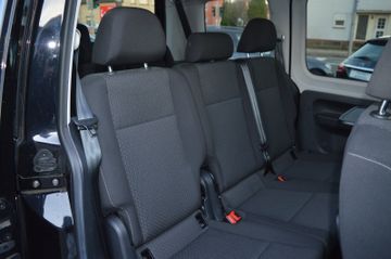 Volkswagen Caddy IV 1.4 TSI DSG BMT 7-Sitzer AHKNaviSHPD