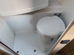 Chausson C727, Alkoven, MJ25