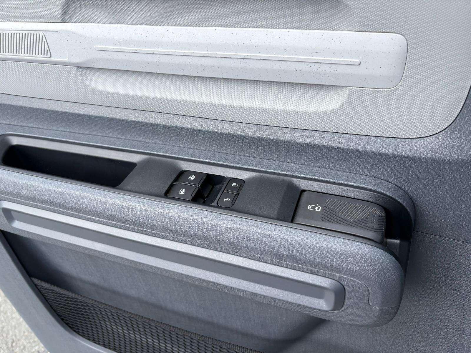Maxus Others E Deliver 5 L2H1 AT FWD 64Kwh