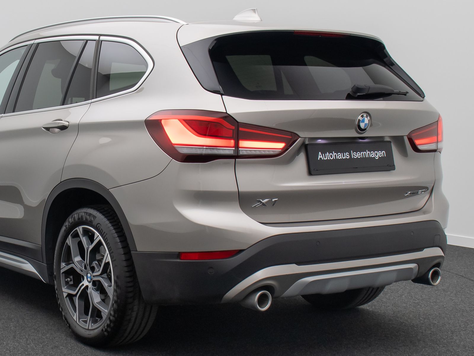Fahrzeugabbildung BMW X1 xD20i xLine Kamera Lenkrhzg Navi+HUD DAB HiFi