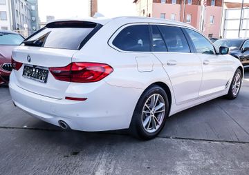 Fahrzeugabbildung BMW 520d xDrive Tour LEDER DRIVING-ASSIST INNOVATION