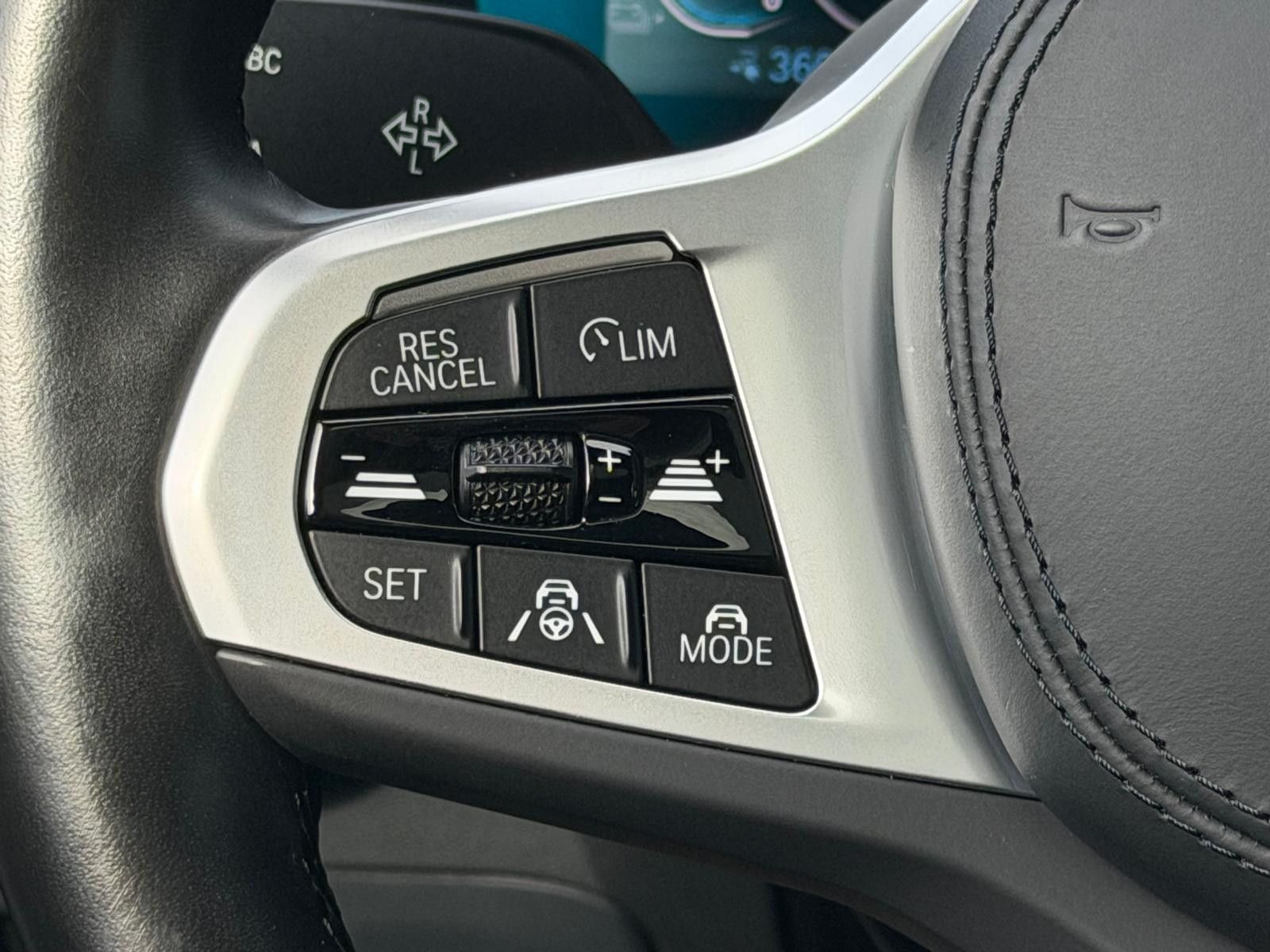 Fahrzeugabbildung BMW iX3  Inspir M Sport SHADOW+PANO+MEMO+360+ACC+AHK