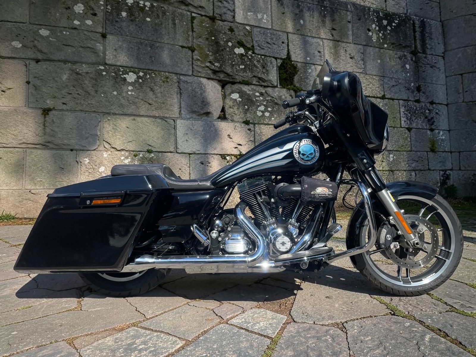 Harley-Davidson Street Glide Bagger, Jekill&Hyde, ab 150,-/Mon.