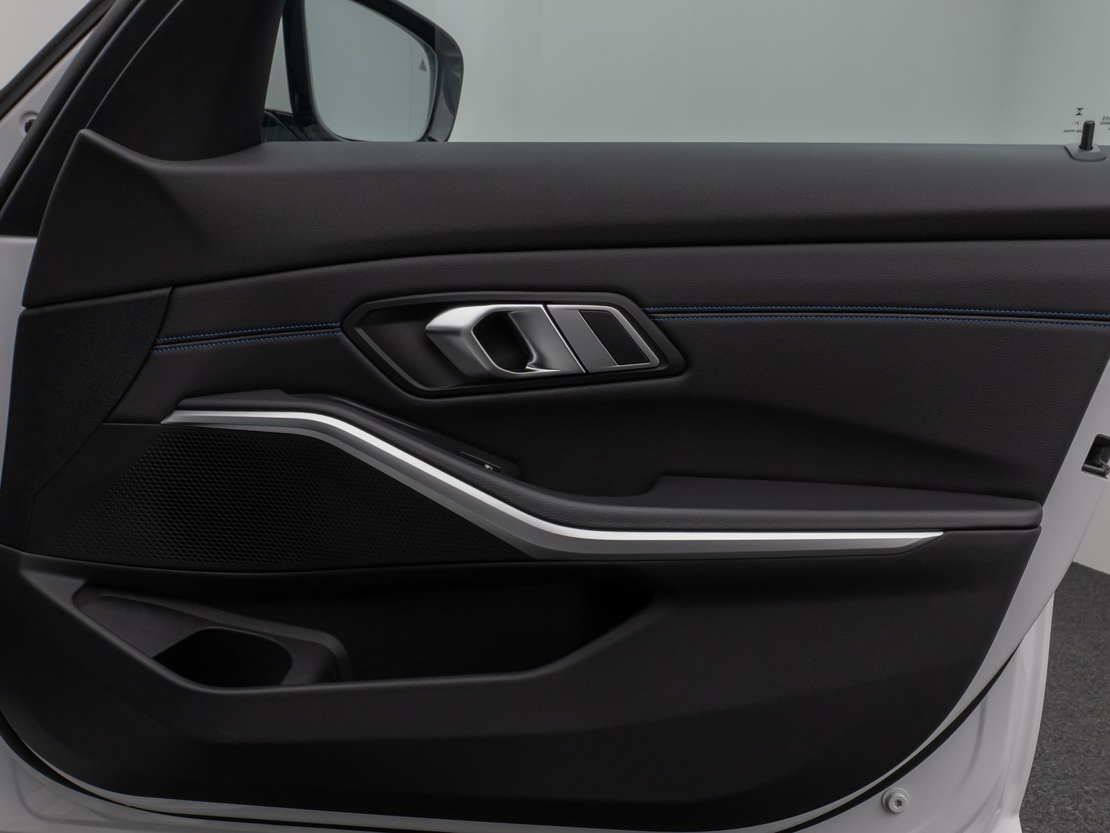 Fahrzeugabbildung BMW 330e M Sport Kamera DAB HUD Alarm Parkassistent