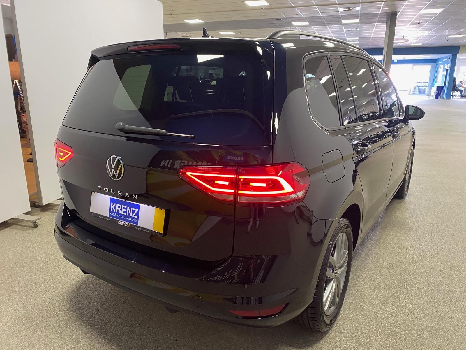 Fahrzeugabbildung Volkswagen Touran 1.5 TSI Comfortline+MATRIX+ACC+TOTWINKEL+