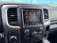 Fahrzeugabbildung Dodge RAM 1500 CrewCab SLT Night Navi SHZ LPG U.-Frei