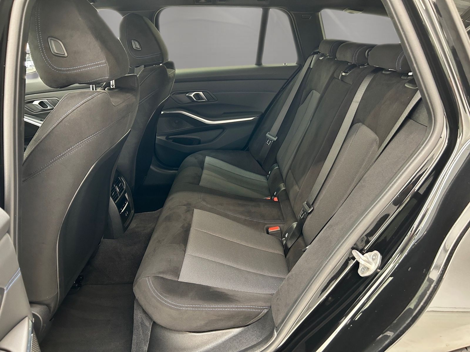 BMW 330 - Bild 13