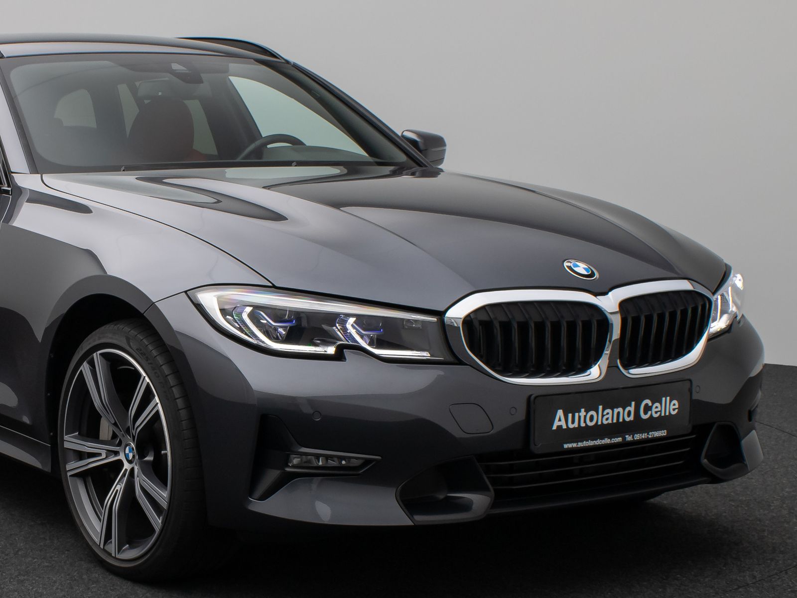Fahrzeugabbildung BMW 330i xD SportLine Laser DAB HiFi PDC AHK Komfort