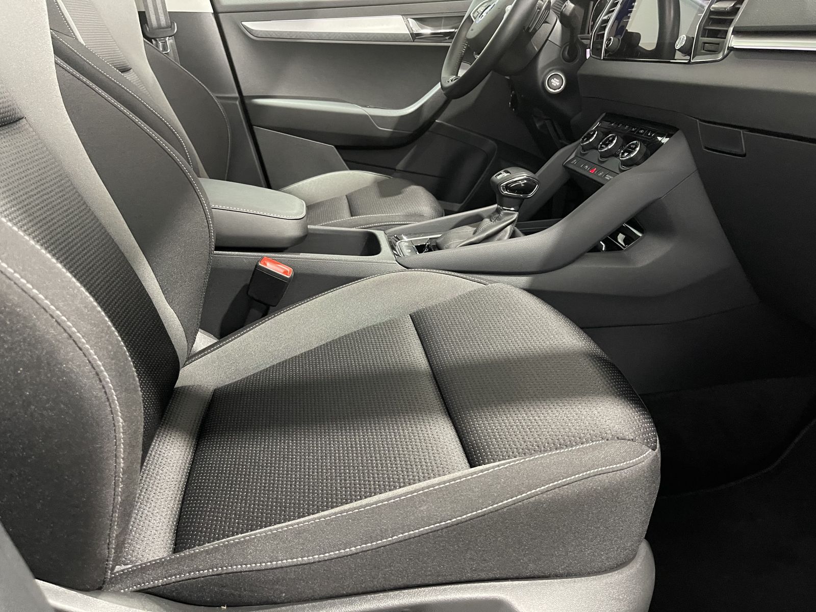 Fahrzeugabbildung SKODA Karoq 1.5 TSI*LED*Cam*Virtual Cockpit*SHZ*