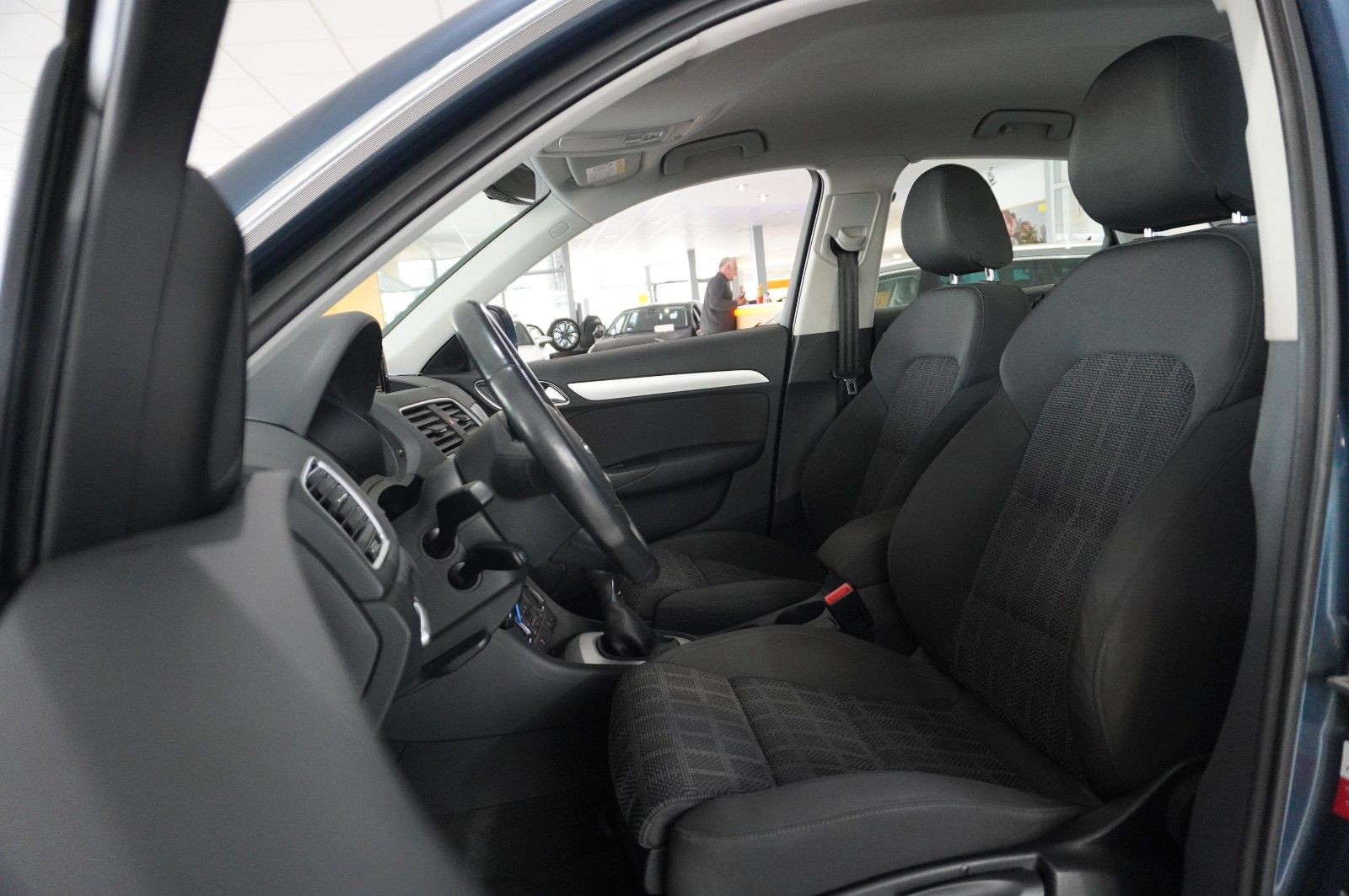 Fahrzeugabbildung Audi Q3 1.4 TFSI ULTRA SPORT NAVI/SHZ/PDC/SPORT/AHK