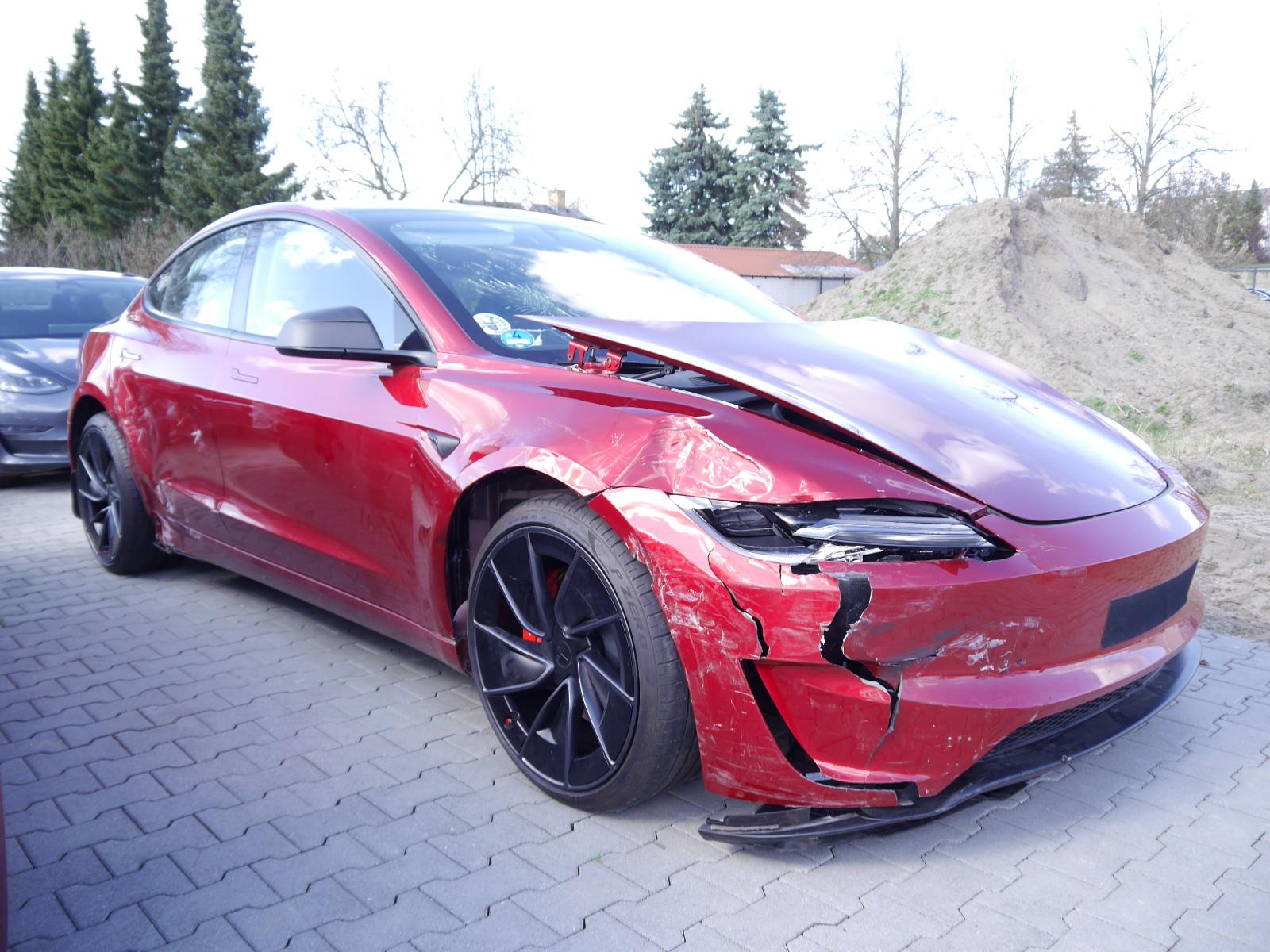 Tesla Model 3 Performance Dual AWD