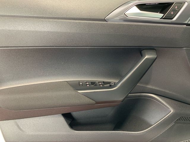 Polo 1.0 TSI R-LINE +KAMERA+NAVI+DCP+APP+ACC+ALU