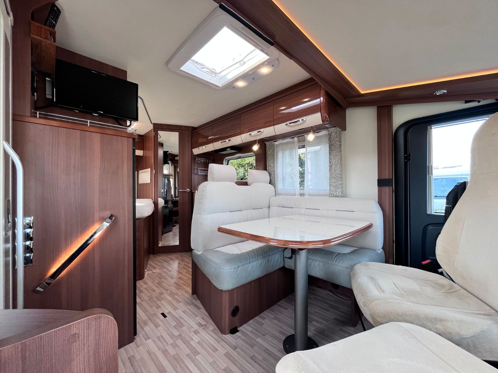Fahrzeugabbildung LMC Explorer Comfort I 615 - Neuzustand -