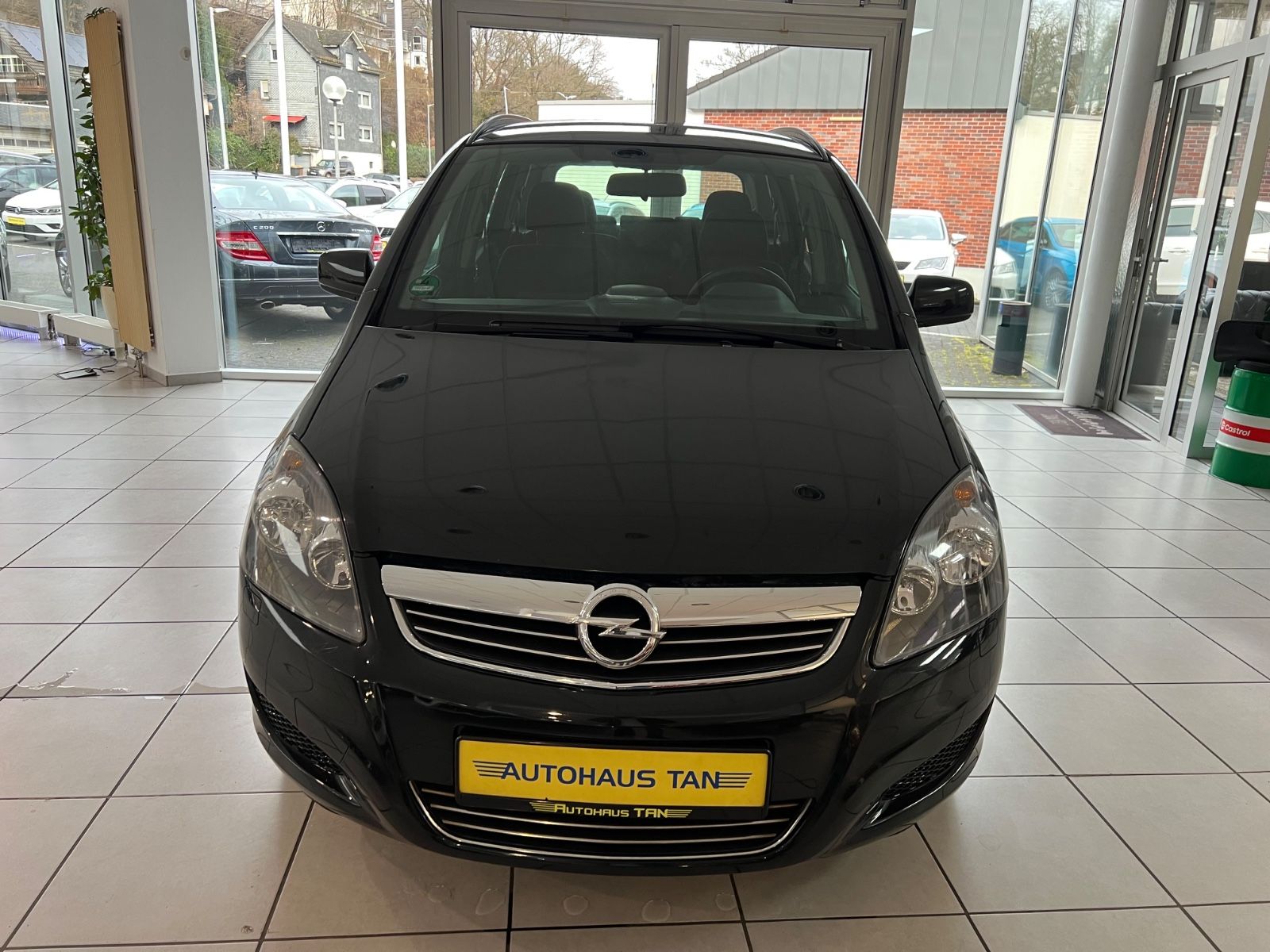 Fahrzeugabbildung Opel Zafira B Family 1.8 * 1.HAND* 7.Sitzer *