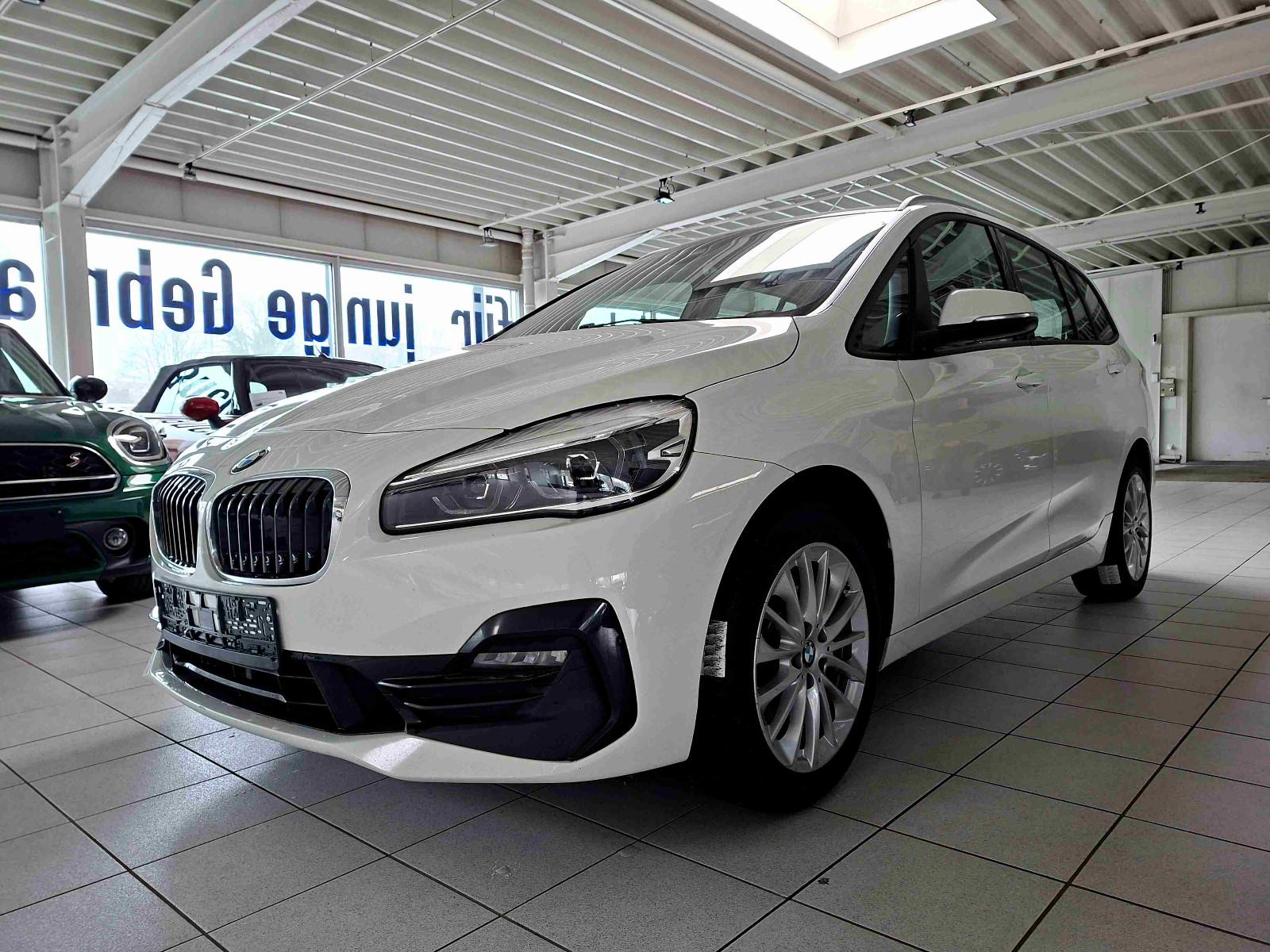 BMW 220d Sport Line Aut Navi PLUS HuDispl 7 Sitzer