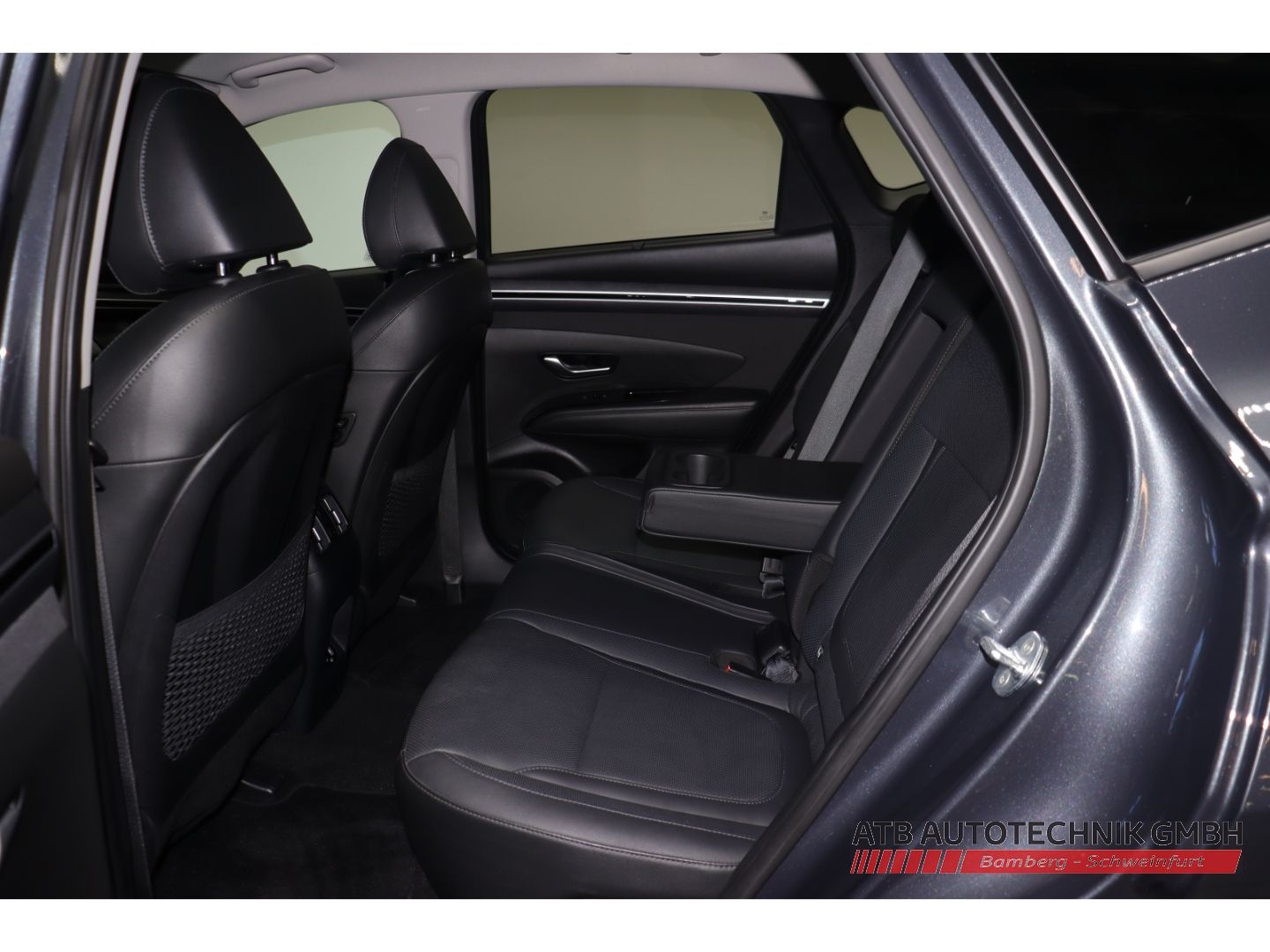 Fahrzeugabbildung Hyundai Tucson Prime PHEV 1.6 T-GDi 265PS 6-AT 4WD 97,7%