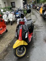 Vespa Primavera 50 Mickey Mouse limitiert - VESPA PRIMAVERA