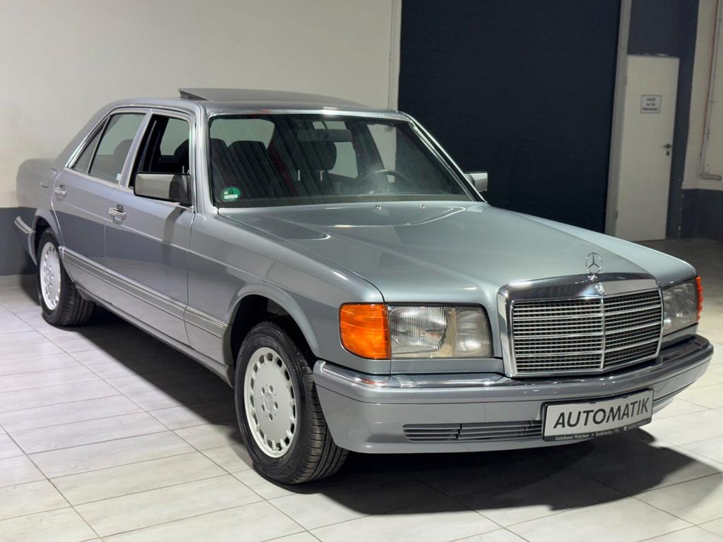 Mercedes-Benz 260