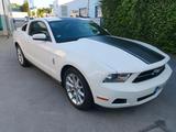 Ford Mustang 4.0 V6 Schalter - Ford Mustang aus 2010: V6
