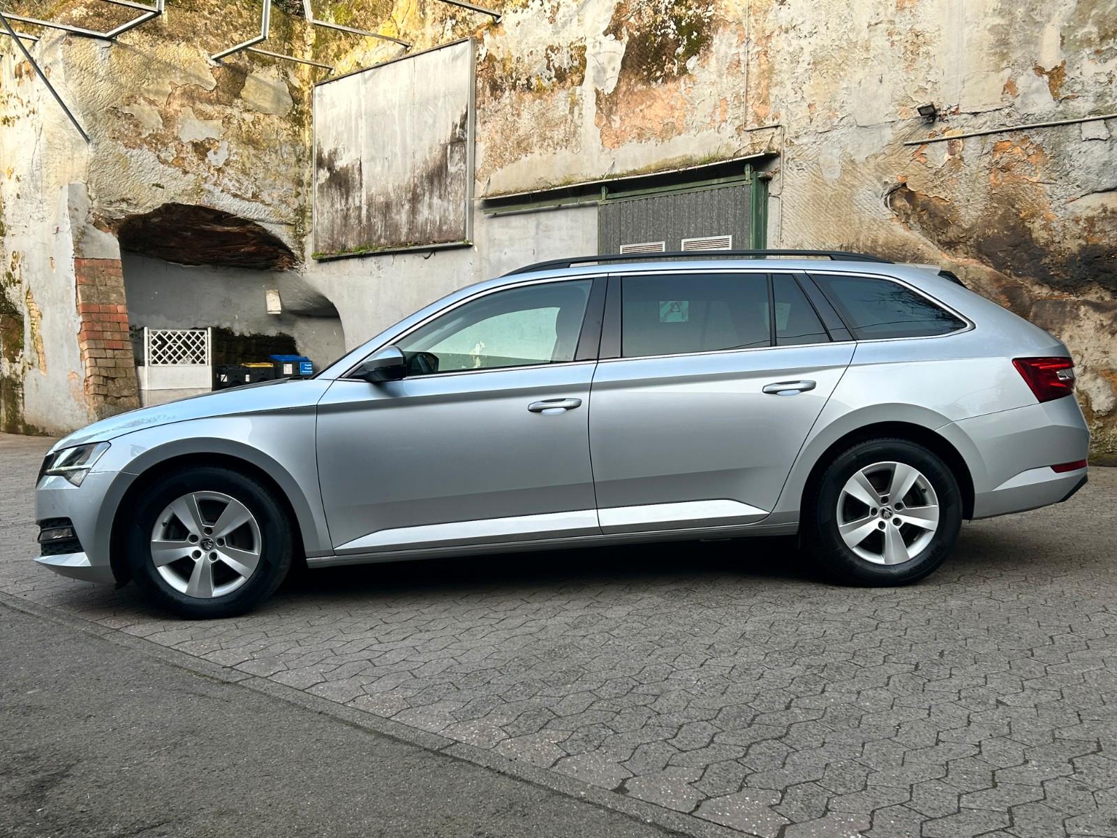 Skoda Superb Combi Ambition*1.Hand*Garantie*