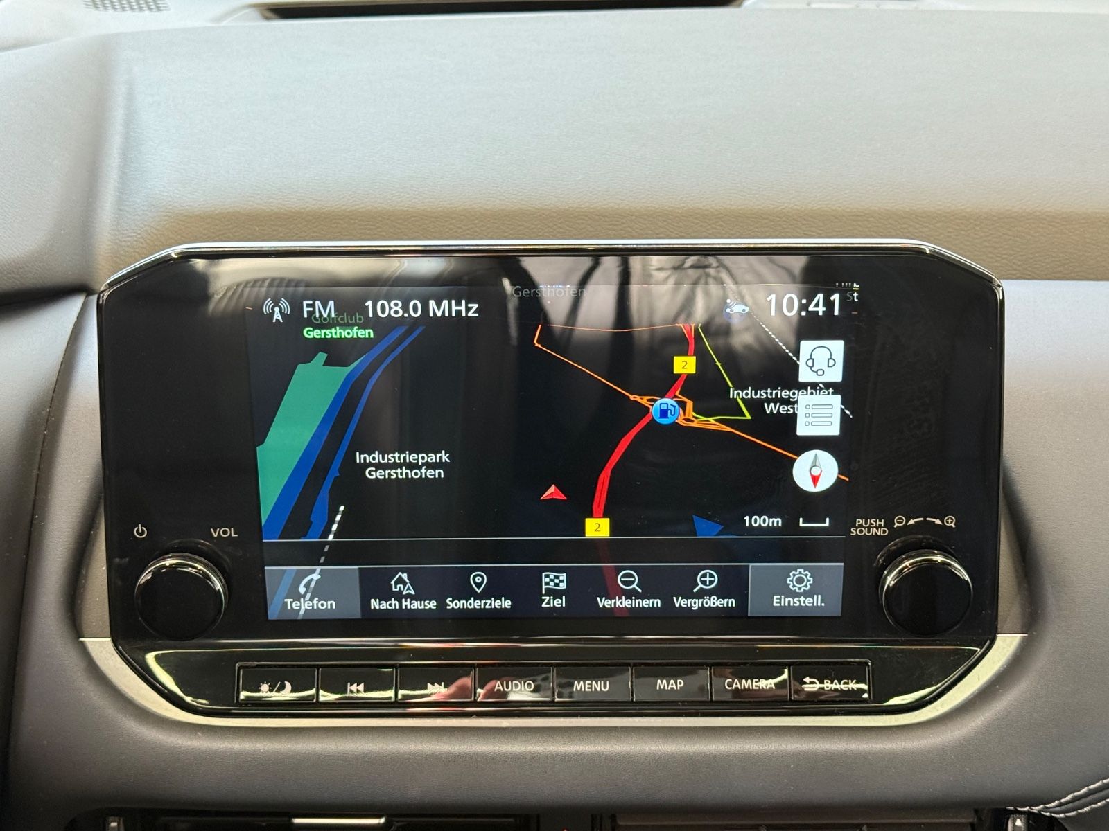 Fahrzeugabbildung Nissan Qashqai Tekna, 360° Kamera, Navi, WP, Panod.