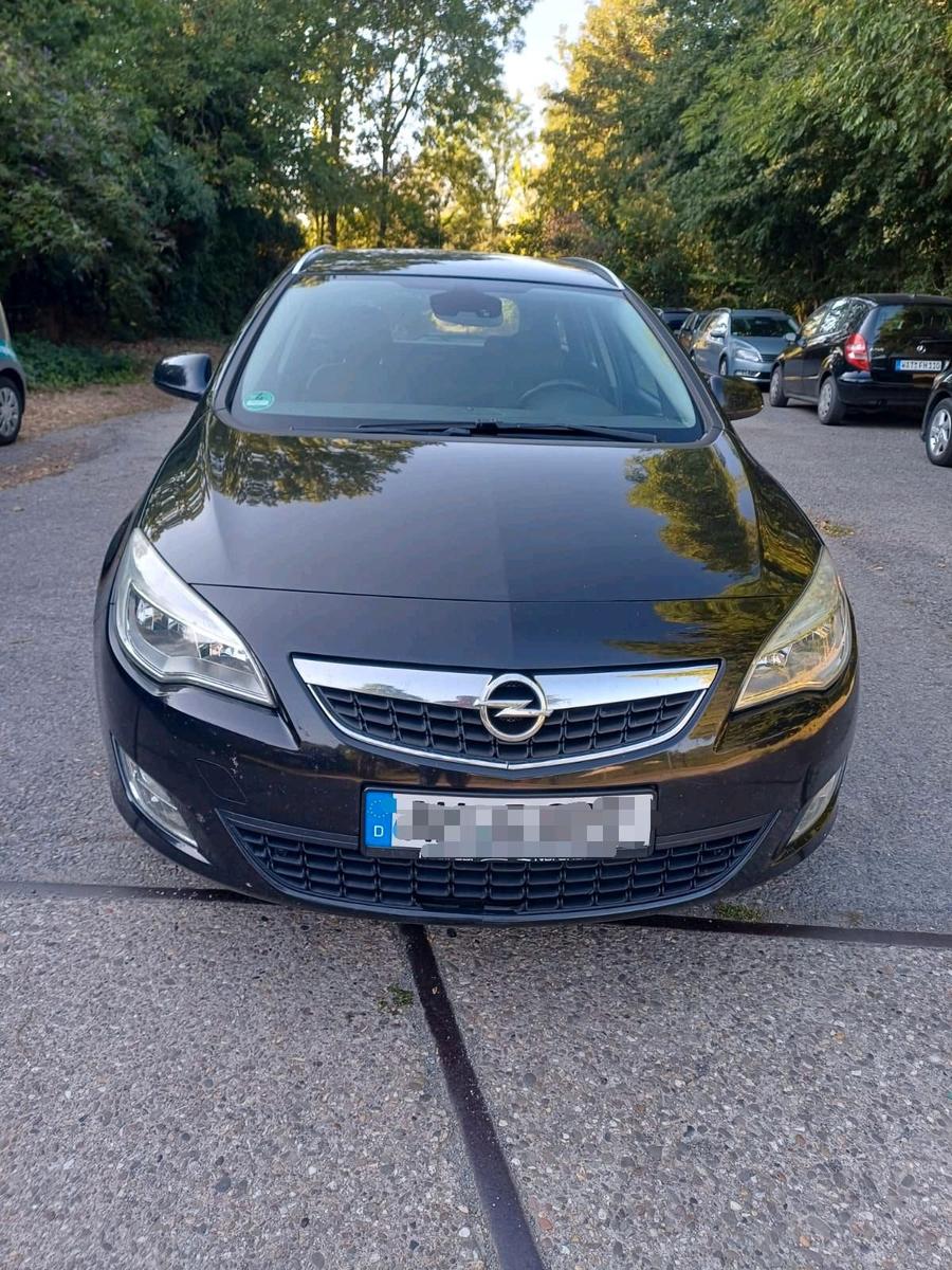 Opel Astra, 2012