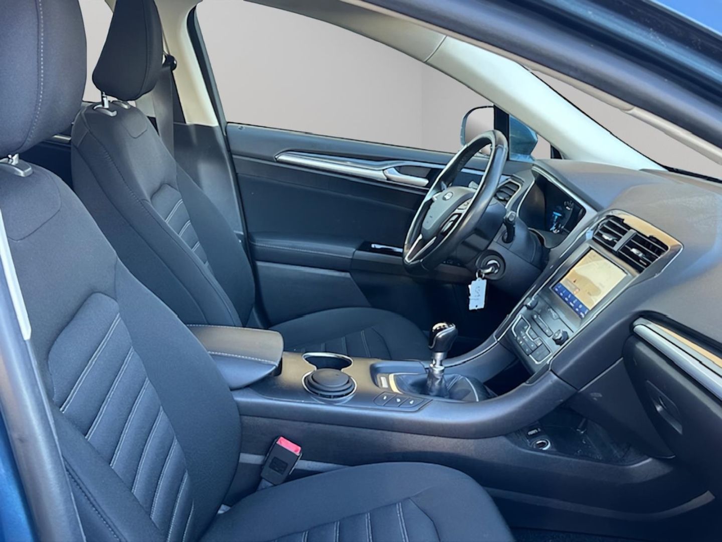 Fahrzeugabbildung Ford Mondeo Turnier Business Edition leichter Hagelsc