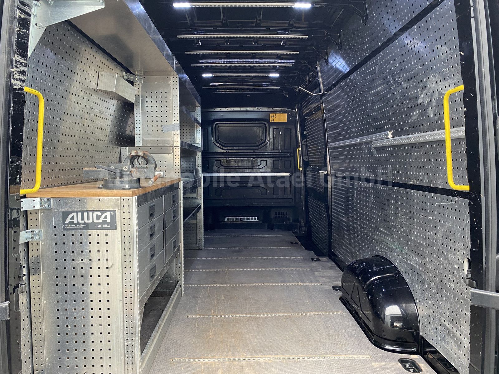 Fahrzeugabbildung Volkswagen Crafter 35 MAXI *Werkstatt* LED+ACC+KAMERA 3738