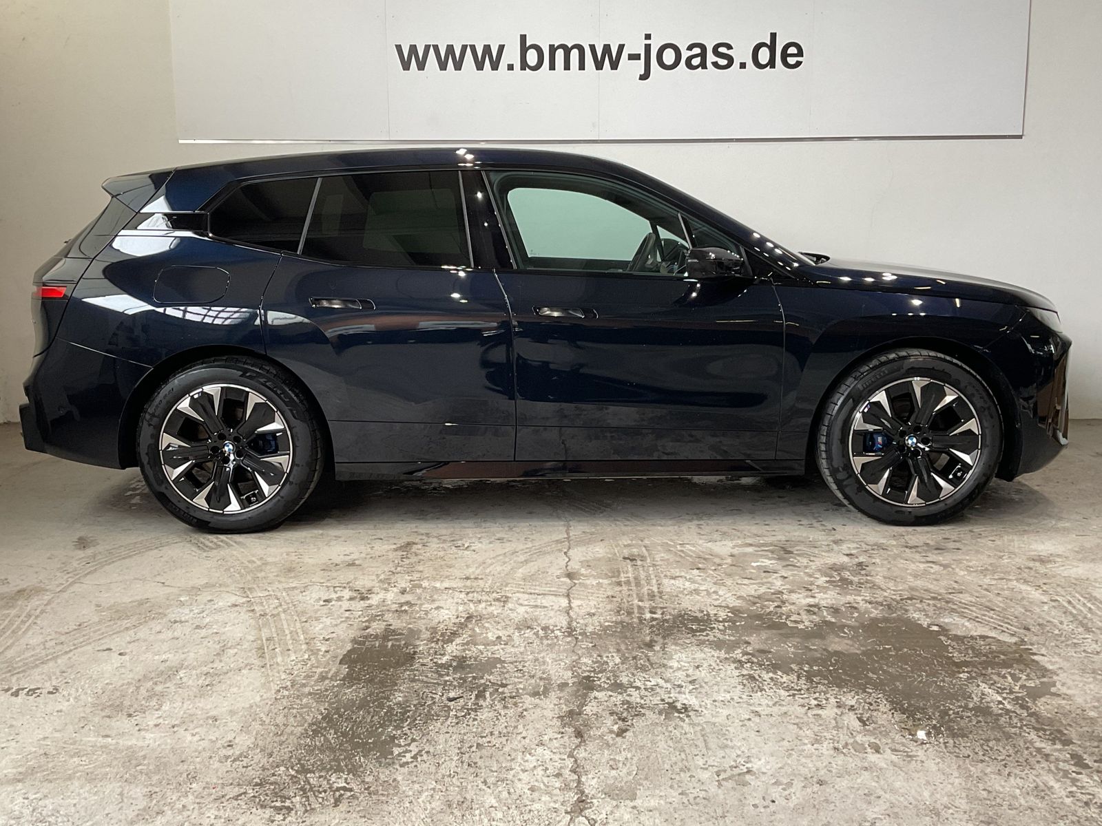 Fahrzeugabbildung BMW iX xDrive45 M Sportpaket Glasdach Sky Lounge, Ak