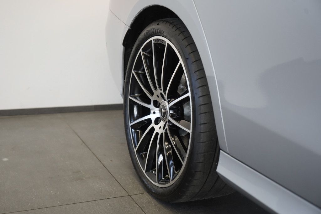 Mercedes Benz E 220