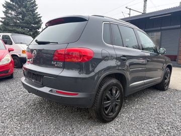 Volkswagen Tiguan - 5
