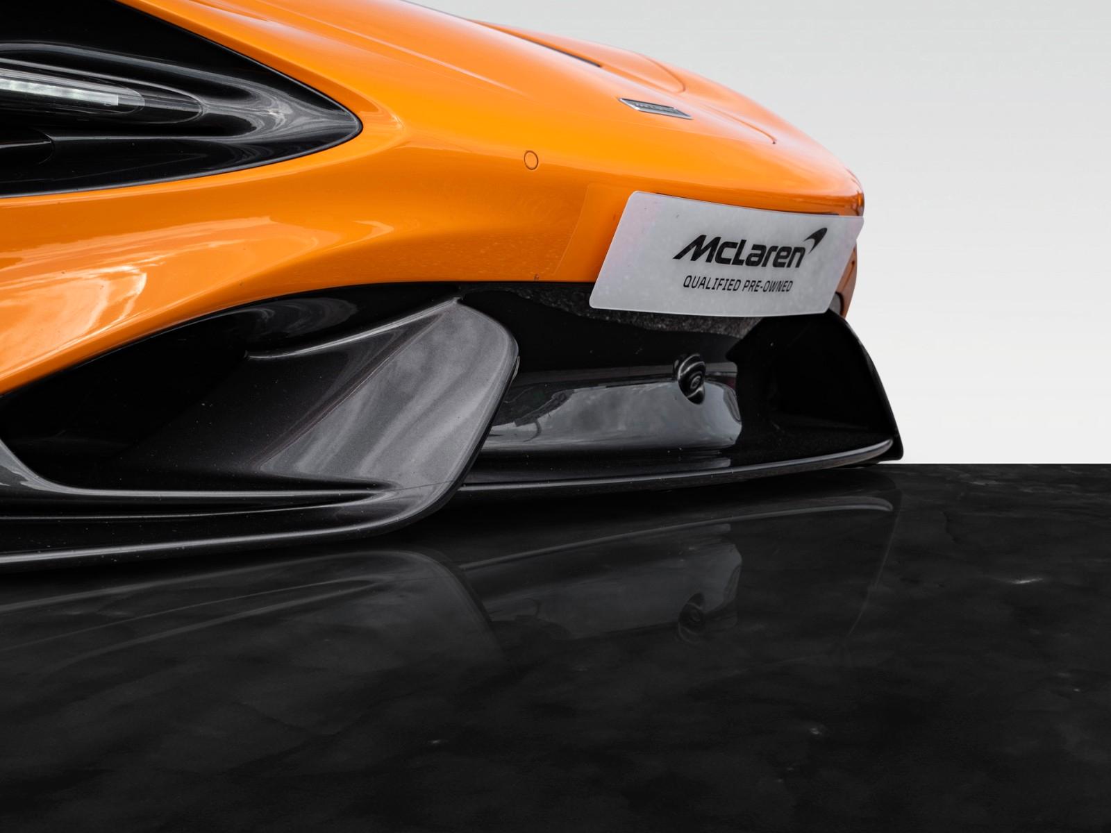 McLaren 765LT Coupé | Racing Seats | Engine Window