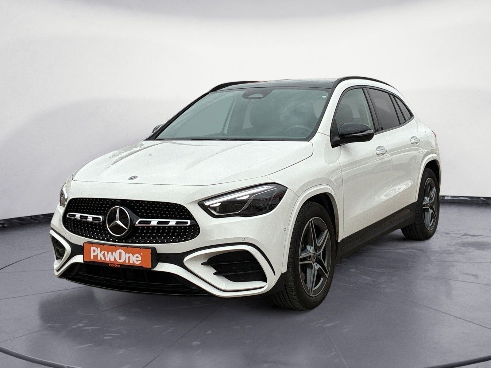 Mercedes-Benz GLA 220 4 MATIC AMG LED TEMPOMAT PANORAMA NAVI