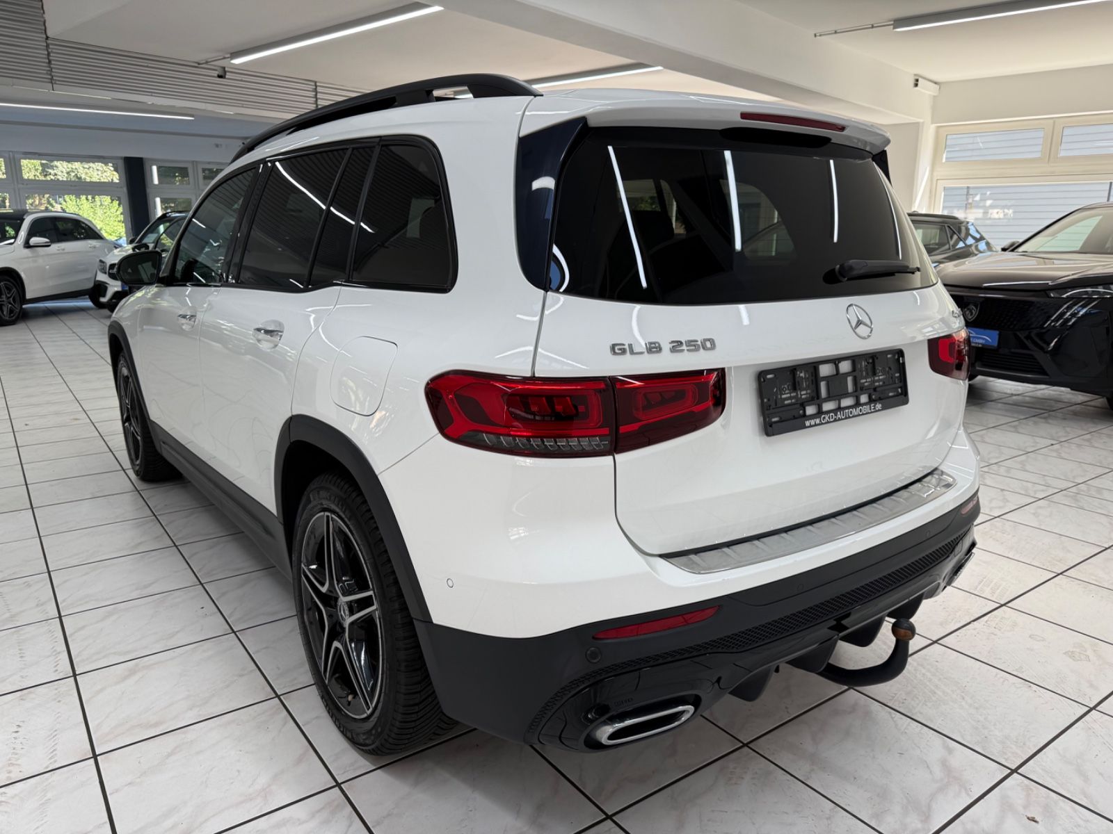 Mercedes-Benz GLB 250 4M AMG Line Pano Night Memory 360° foto 2