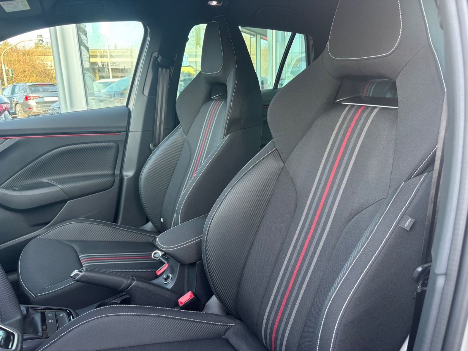 Fahrzeugabbildung SKODA Scala MC 1.5 TSI PANO KAM SHZ
