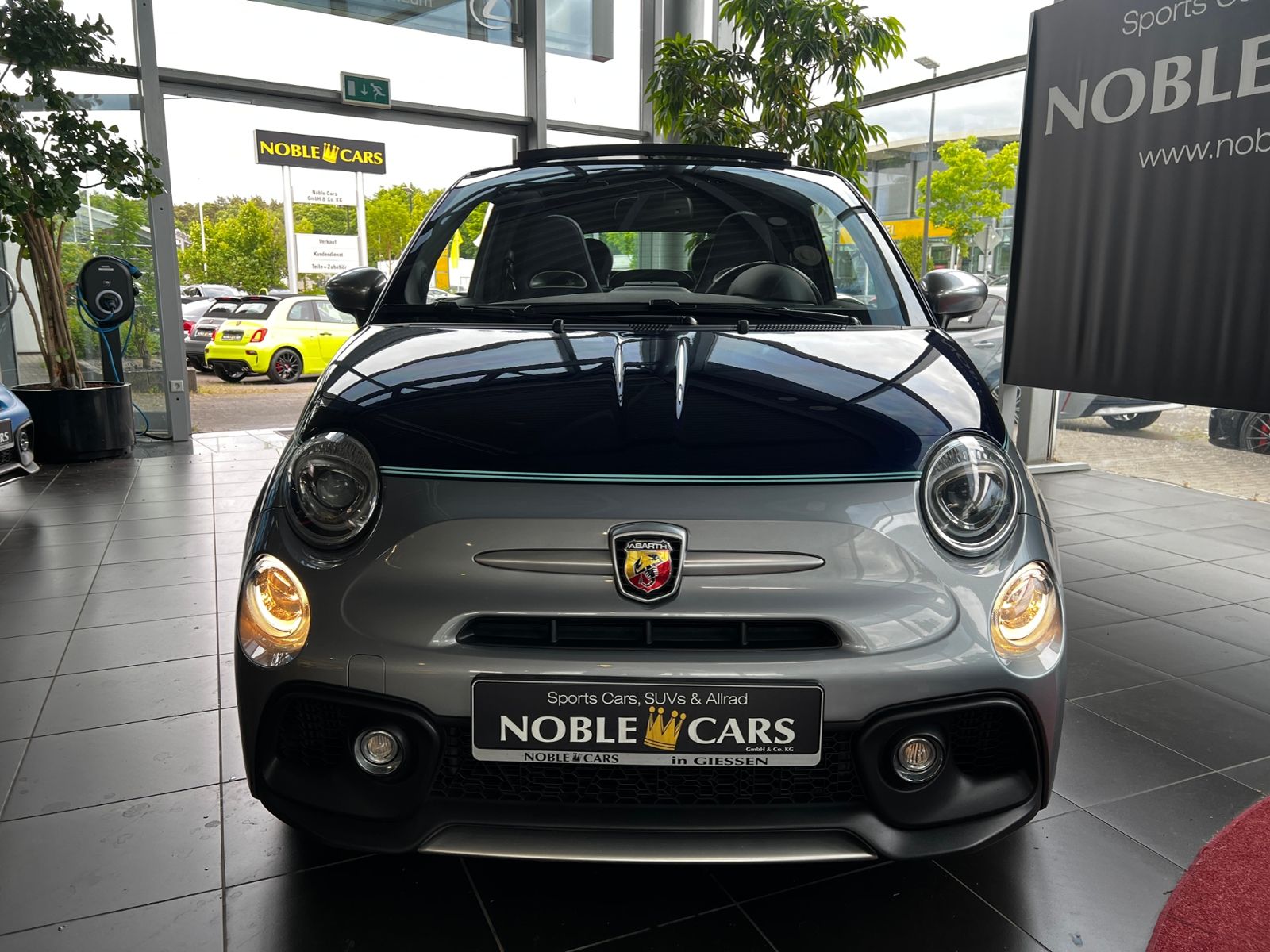 Fahrzeugabbildung Abarth 695 C Rivale 1.4 T-Jet NAVI