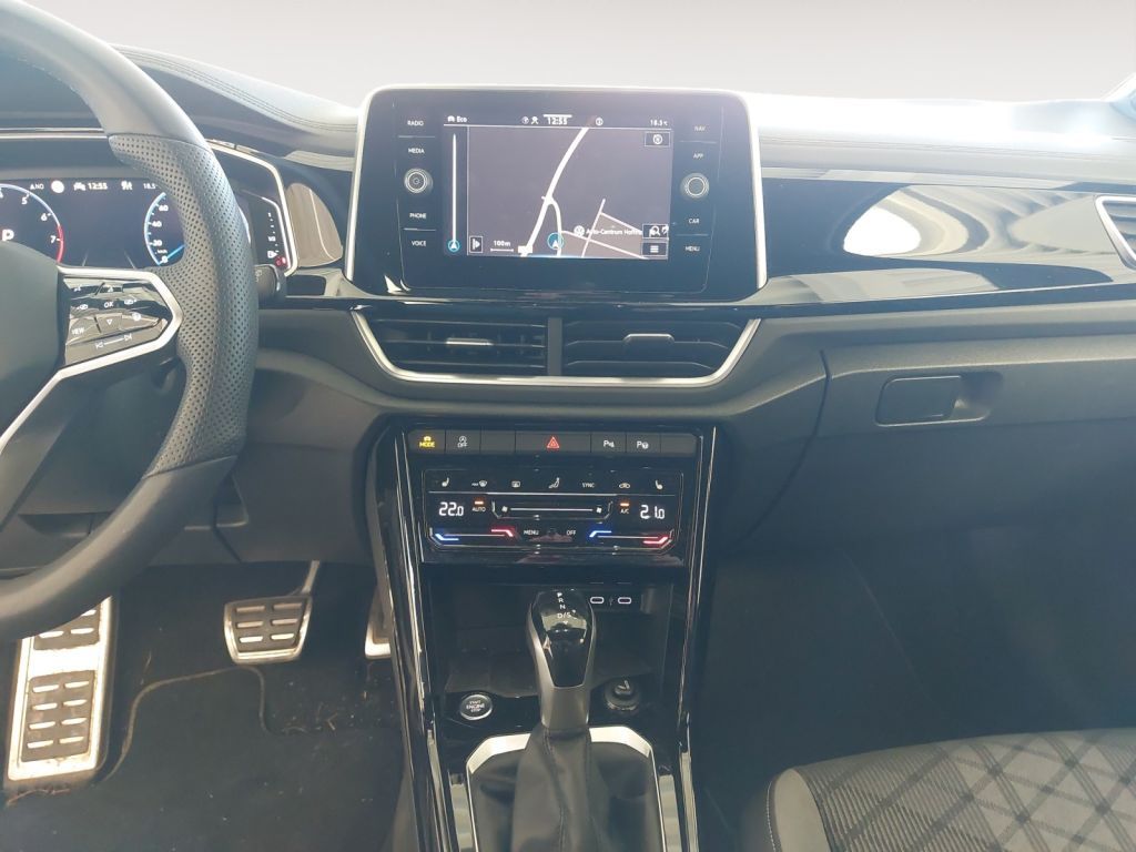 Fahrzeugabbildung Volkswagen T-Roc 1.5 TSI DSG R-Line AHZV LED ACC