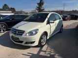 Mercedes-Benz B 200 Panorama, Autom. Navi, Sitzheizung - Mercedes-Benz B 200 Gebrauchtwagen in Stuttgart