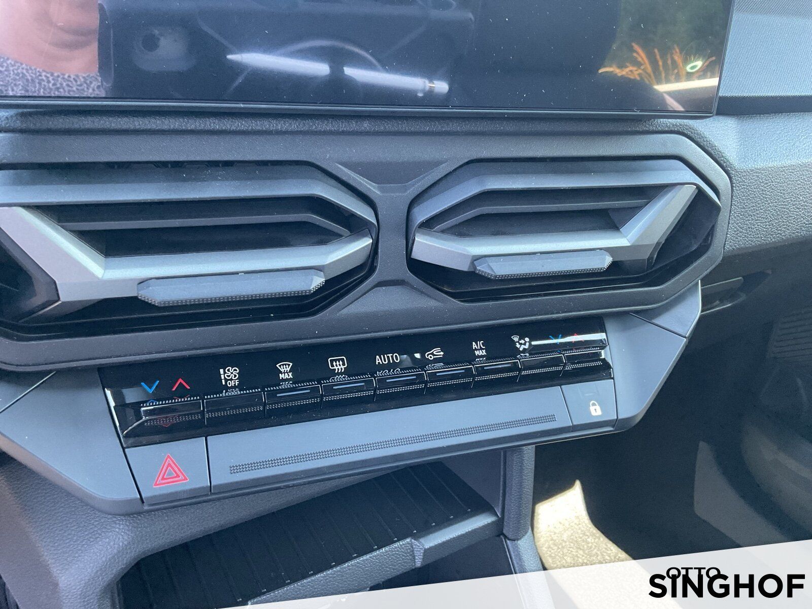 Fahrzeugabbildung Dacia Bigster Expression TCe 140