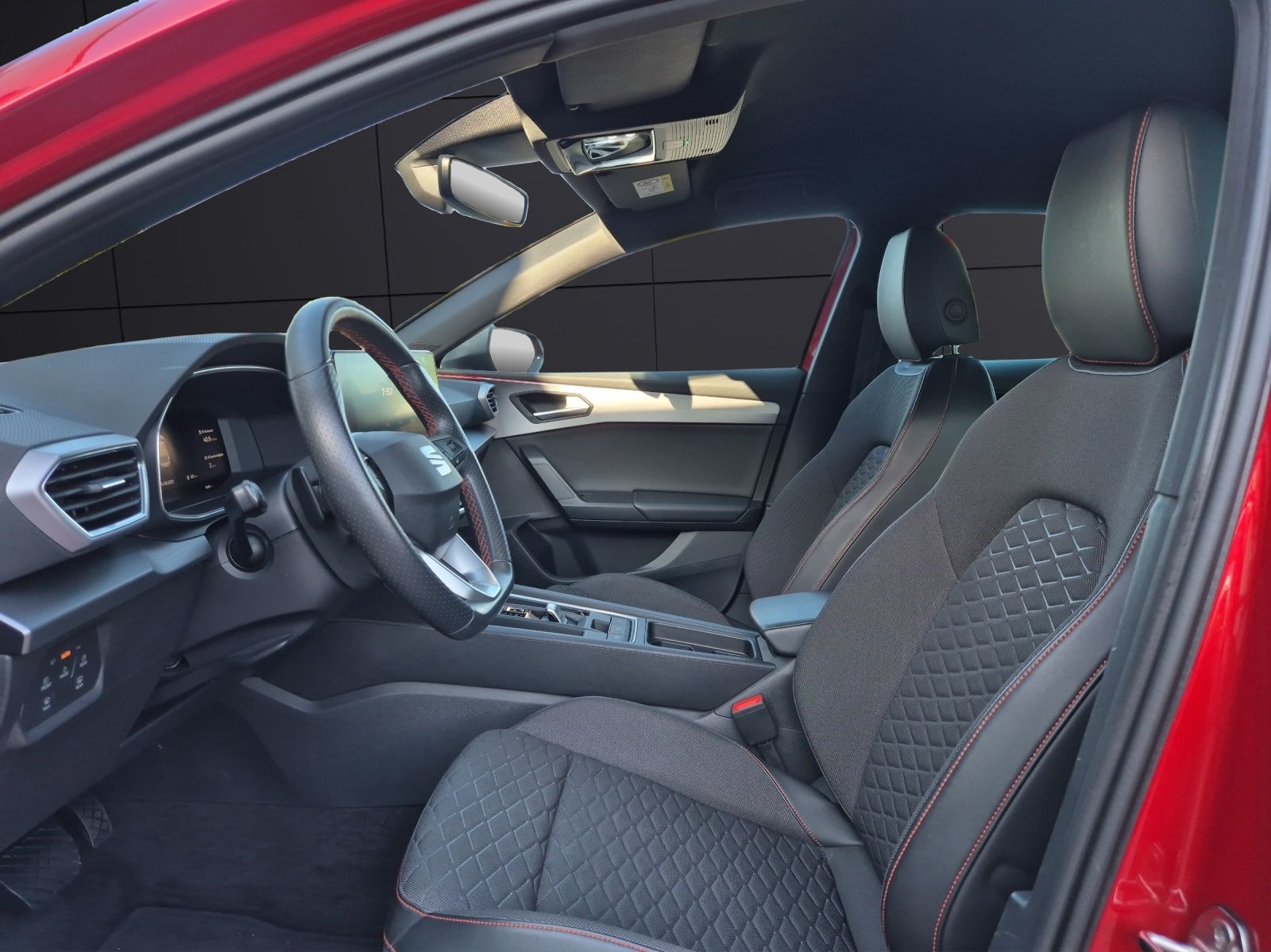 Fahrzeugabbildung SEAT Leon eTSI FR-Line DSG LED Navi ACC RFK SH 18"