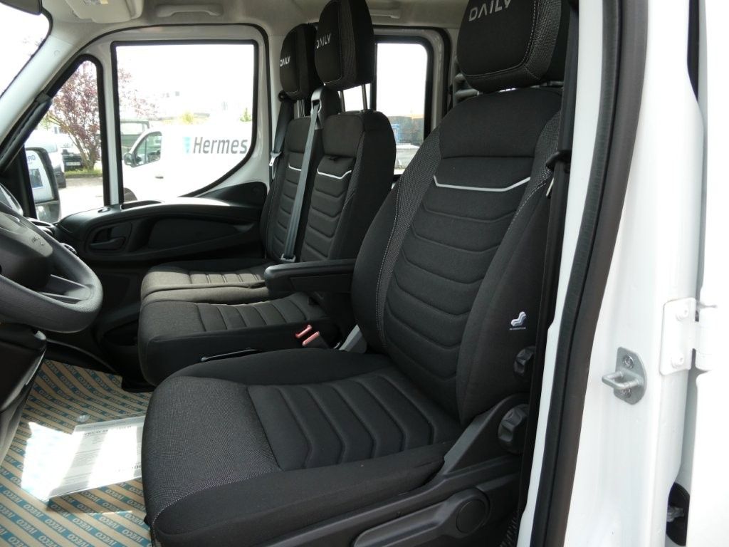 Fahrzeugabbildung Iveco Daily 35S18HD Doppelkabine Standheizung
