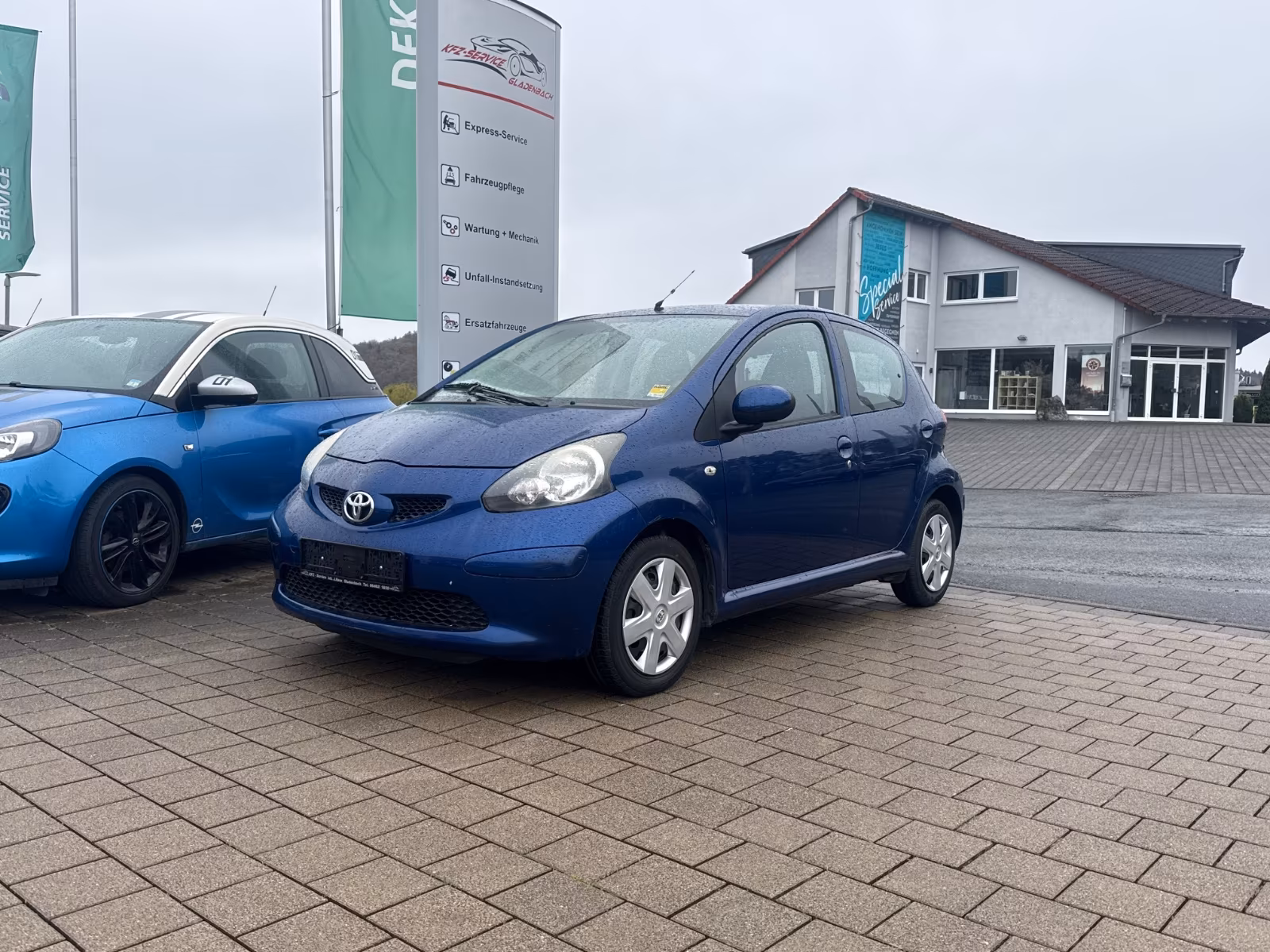 Toyota Aygo AYGO Blue