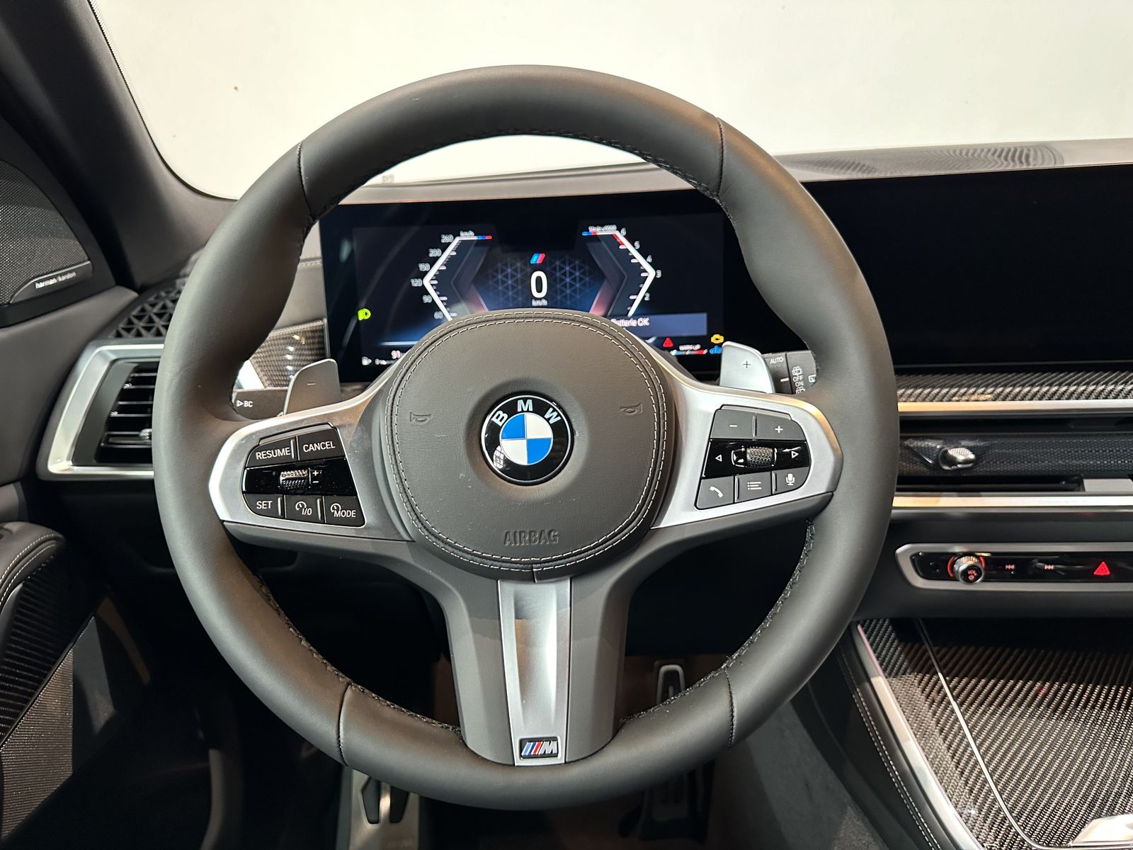 Fahrzeugabbildung BMW X5 xDrive40d 22" M LMR, Sitzheizung vorn+hinten