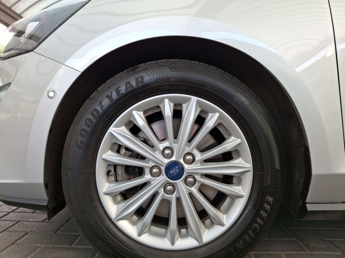 Fahrzeugabbildung Ford Focus Turnier Titanium 1.0 EcoBoost Mild-Hybrid