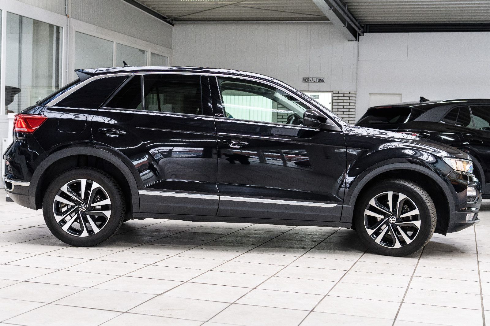 Fahrzeugabbildung Volkswagen T-Roc 1,5 United+LM+SH+PDC+Drive Mode+Digi Cockp