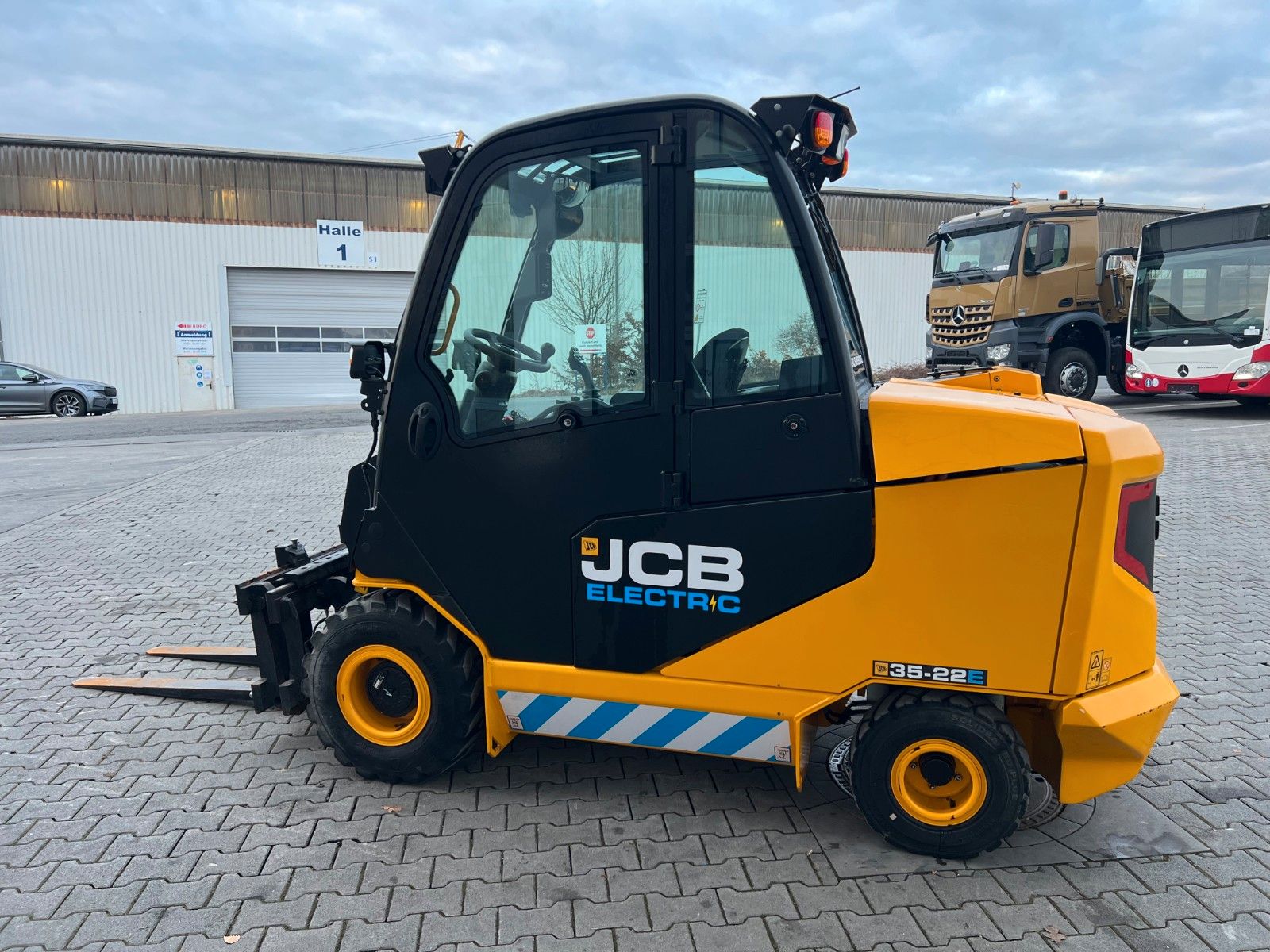 Fahrzeugabbildung JCB TLT 35-22E Teletruck / nur 131h! / 2022 / SS