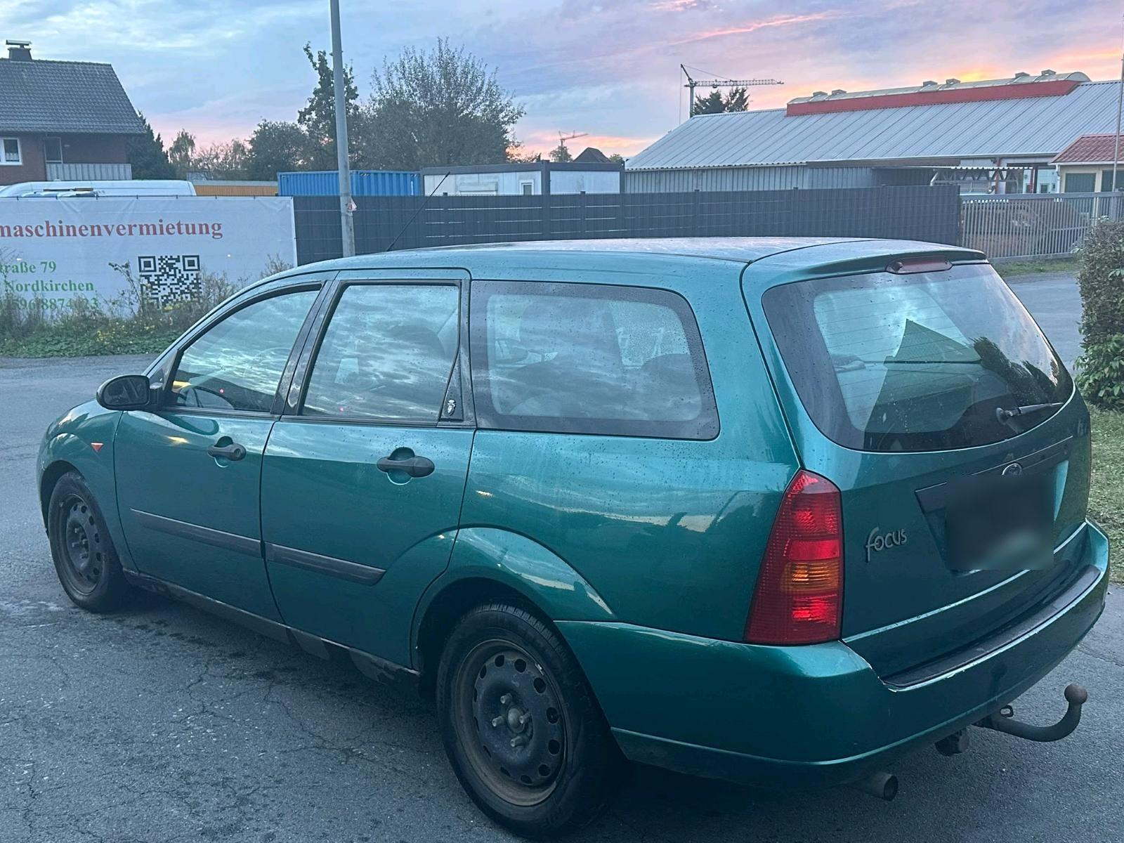 Ford Focus 2004 — engine 116 HP (85kW)