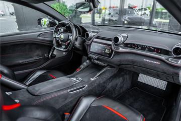 صورة 10 لـ 2018 Ferrari GTC4LUSSO